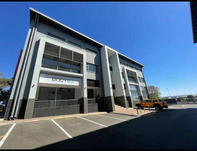 235M² RETAIL TO LET IN BRYANSTON
